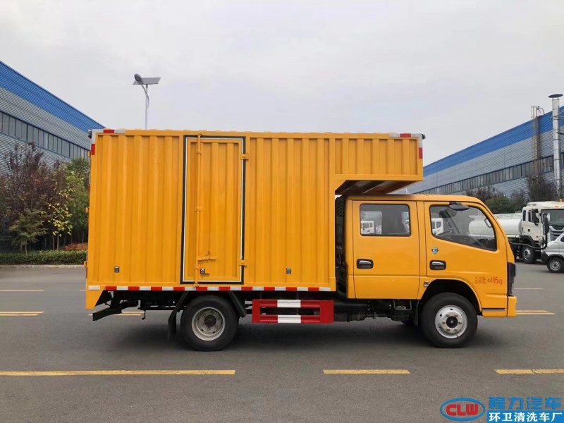 东风多利卡双排座工具车