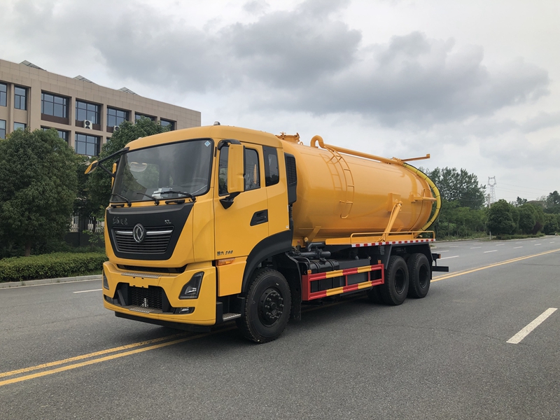 东风天龙20方吸污车
