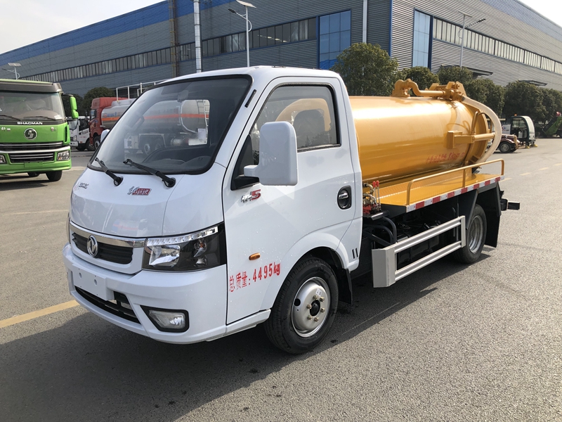 东风涂逸3方吸污车